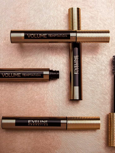 VOLUME TEMPTATION – Thickening mascara with bristle brush